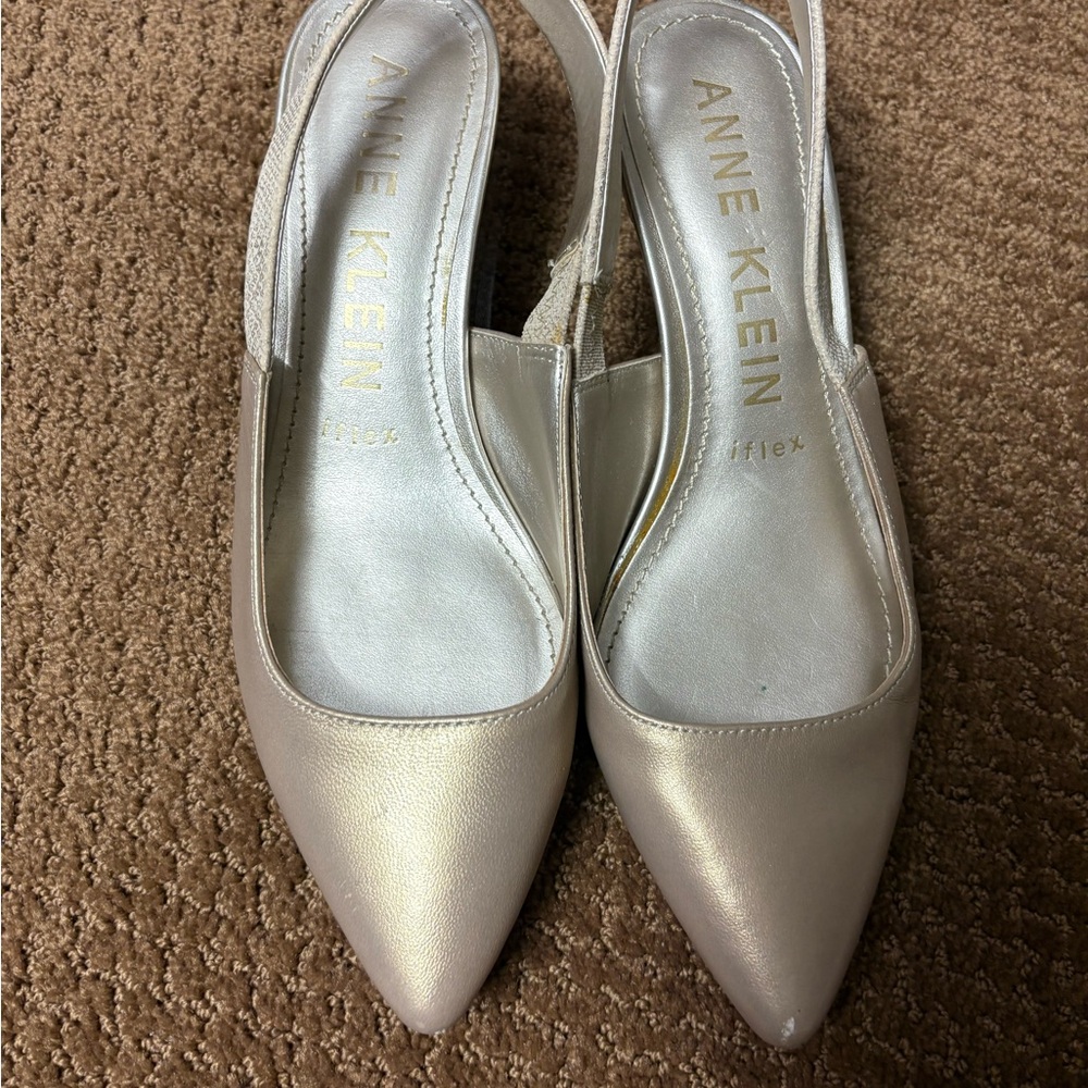 Anne Klein Women's gold sandals size 7